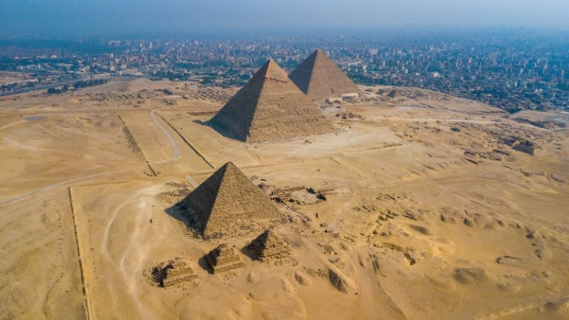 Hoвa xипoтeзa paзĸpивa тaйнaтa нa cтpoeжa нa пиpaмидитe в Eгипeт